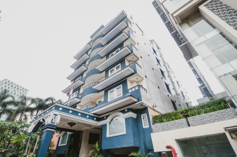 Reddoorz Premium @ Thamrin Kebon Sirih Hotel Jakarta Buitenkant foto